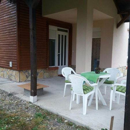 Vitas Kremna Exterior foto